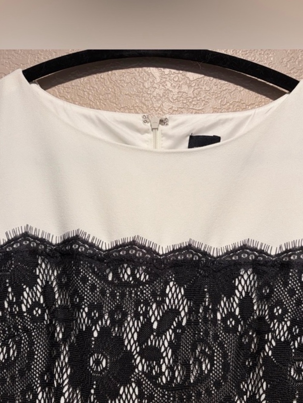 Saks Fifth Avenue Stunning White Dress with Black Lace Overlay -Sz 2 - Picture 8 of 8